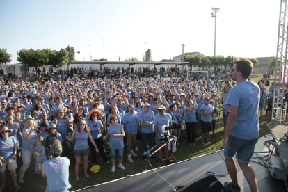 El público respondió de nuevo a la cita del No Surrender Festival, ayer en el campo de fútbol de Vilanova de Bellpuig, con más de 5.000 entusiastas de Bruce Springsteen.