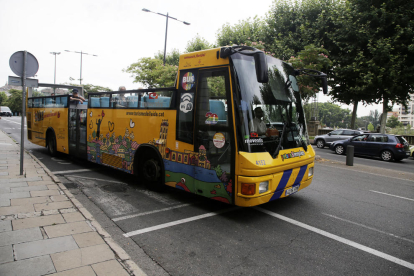 El Bus Turístic començava ahir la campanya d’estiu.