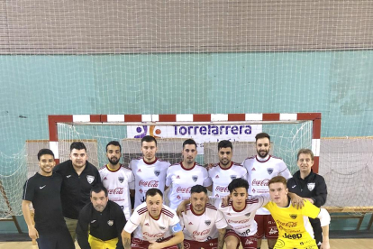 Plantilla del Grupo Elías Torrefarrera, que ha aconseguit l’ascens a la Divisió d’Honor de futbol sala.