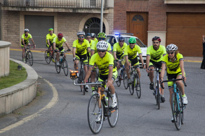 Ciclistas de la Penya Pedal, el año pasado con la Flama. 