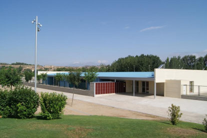 Vista exterior de la Escola Mont-roig de Balaguer. 