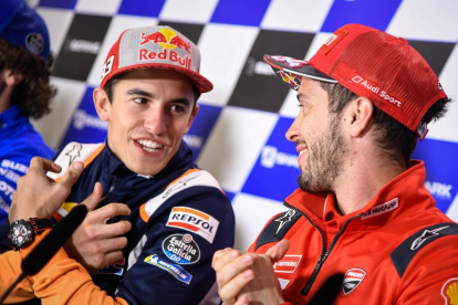 Marc Màrquez i Andrea Dovizioso, durant la roda de premsa prèvia al Gran Premi de França.