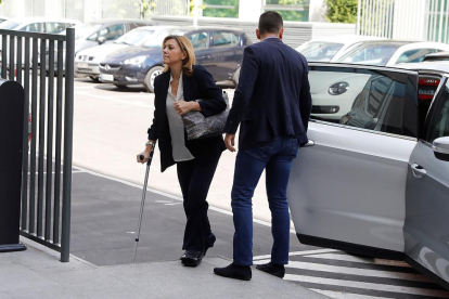 La exsecretaria general del PP María Dolores de Cospedal a su llegada a los juzgados.