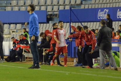 Liberto centra una pilota en una acció del partit d’ahir a Sabadell.