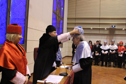 Salvador Giner va ser investit doctor ‘honoris causa’ per la Universitat de Lleida.