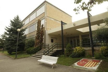 Imagen del exterior del edificio del colegio Terraferma.