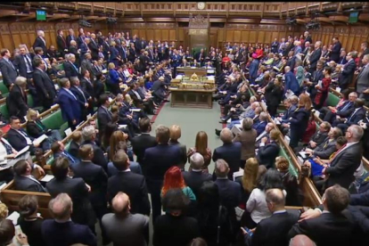 Los diputados británicos durante una de las votaciones realizadas ayer en el Parlamento.