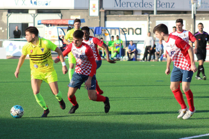 Una jugada de uno de los partidos que ha disputado el Balaguer esta temporada.