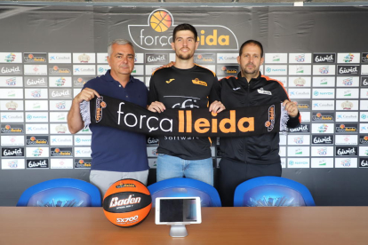 Agustí Sans va ser presentat de forma oficial com a nou jugador de l’ICG Força Lleida.