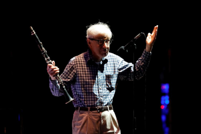 Woody Allen actuó el jueves junto a la New Orleans Jazz Band.