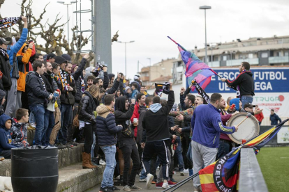 Más de 900 aficionados ocuparon las gradas del Municipal Joan Capdevila de Tàrrega.