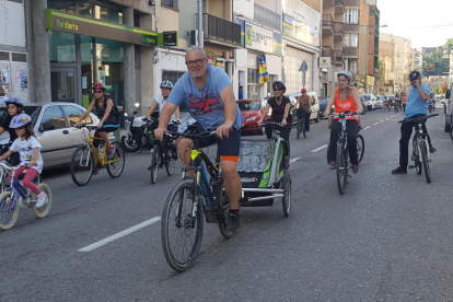 Prop de 400 persones participen en la Festa de la Bicicleta de Balaguer