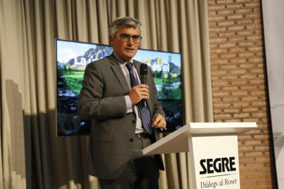 El presidente del Grup SEGRE, Robert Serentill, departe con empresarios.