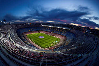 Una vista general del Camp Nou, que el Barça ofereix, si fos necessari, com a recinte sanitari.