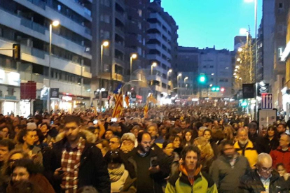 Massiva manifestació a Lleida