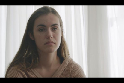 Fotograma amb una de les protagonistes del film ‘Ara’, rodat amb pacients reals d’anorèxia.