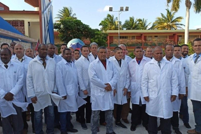  Cuba envía una brigada médica a Italia para combatir el coronavirus.