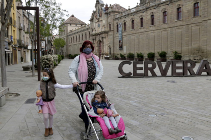 Los niños vuelven poco a poco a las calles y plazas de los municipios de las comarcas de Lleida