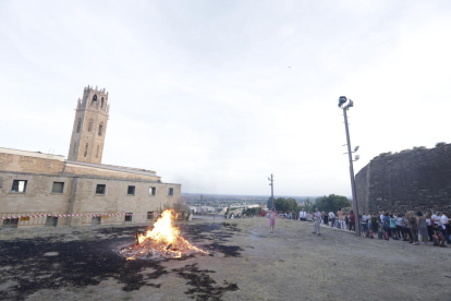 Ateses 15 persones a Lleida i 7 a Aran per cremades per Sant Joan
