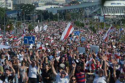La marcha opositora por la paz convocada en Minsk.