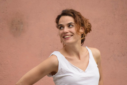 L’actriu i dramaturga lleidatana Lara Díez, seleccionada per la Sala Becket entre 95 candidatures.