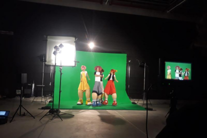 La compañía teatral Fadunito rodando uno de los videos en Magical.