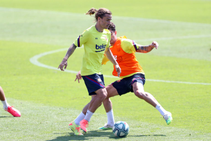 El blaugrana Antoine Griezmann durant un entrenament a la Ciutat Esportiva.