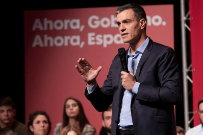 El presidente del Gobierno, Pedro Sánchez, durante el acto electoral de ayer en Huelva. 