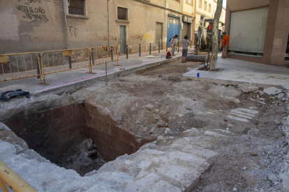 El hallazgo se ubica en unas obras entre las calles Agoders y Torras i Bages de Tàrrega. 