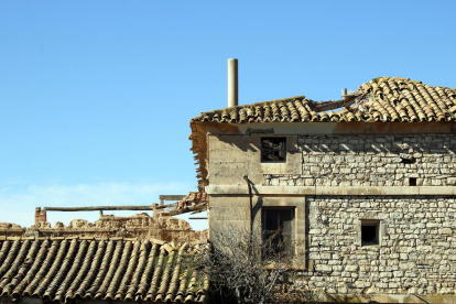 Estat actual de la casa de Vallmanya a Alcarràs.