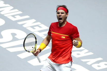 Rafa Nadal celebra uno de los puntos en semifinales ante Gran Bretaña.