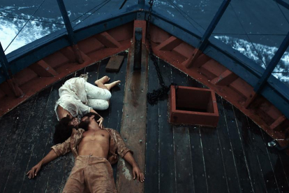 Fotograma del film brasiler ‘O barco’, a concurs a la Mostra.