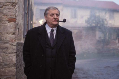 Bruno Cremer com a Maigret.