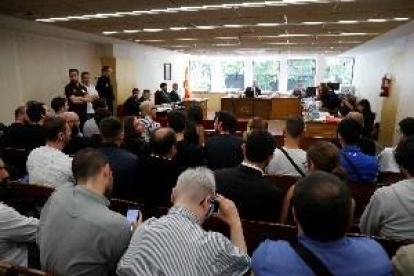 Un juzgado de Madrid decreta que los repartidores de Deliveroo son 
