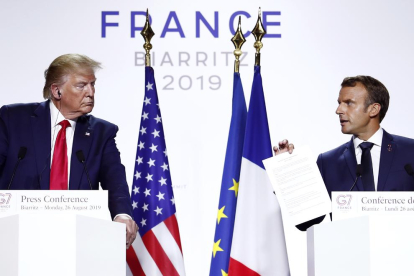 Trump i Macron van comparèixer en roda de premsa al concloure la cimera de Biarritz.
