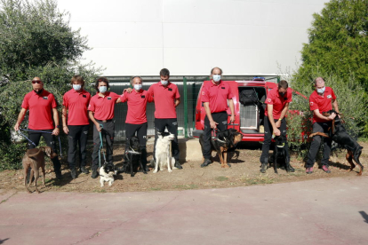 Bombers instala una sede del Grupo Canino de Búsqueda en el parque de Lleida y dará servicio a todo el país