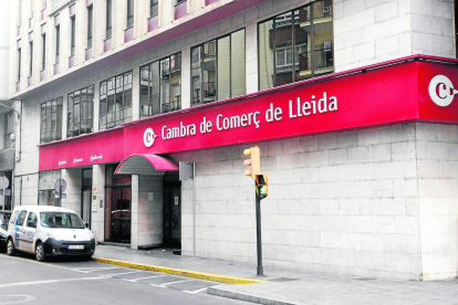 La seu de la Cambra de Comerç de Lleida, que canviarà de president.