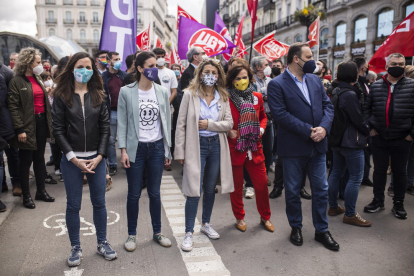 Los líderes de CCOO y UGT de Catalunya, al frente de la concentración en Via Laietana. 