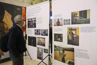 La Biblioteca Pública de Lleida va acollir ahir la inauguració d’aquesta mostra fotogràfica.