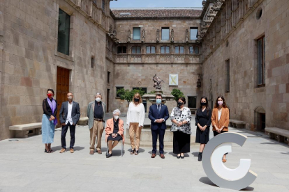 Recepció ahir a la Generalitat dels Premis Nacionals de Cultura 2021, entre els quals el Dansàneu.