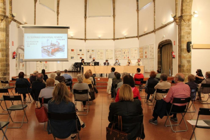 Presentació del programa ‘Sempre acompanyats’, ahir al Casal Cívic de Tàrrega.