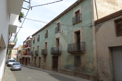 Un carrer de Bell-lloc d'Urgell