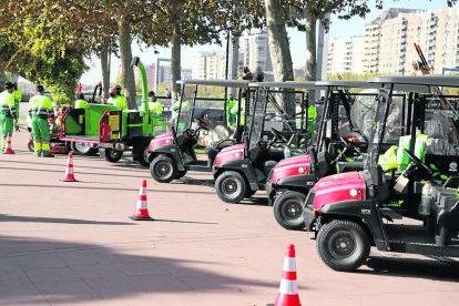 La mayoría de los nuevos vehículos de jardinería son eléctricos. 