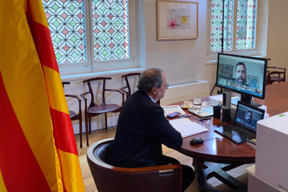 El president de la Generalitat, Quim Torra, ayer, durante la comparecencia telemática en el Parlament.
