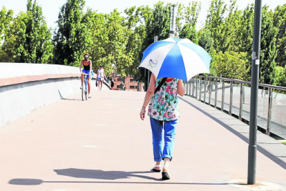 El Servei Meteorològic de Catalunya alerta que avui serà el dia més calorós de l’onada.