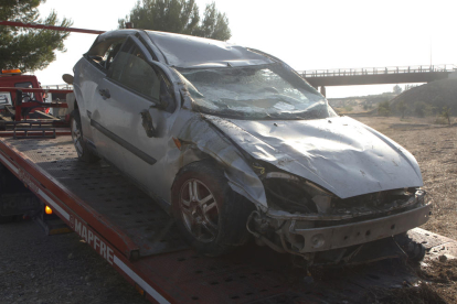 Estado en el que quedó ayer el vehículo accidentado en la autovía en Alpicat. 
