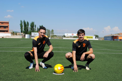 Joel Regol y Miquel Martín han logrado este año el ascenso a Segunda con el Sporting Pinyana.