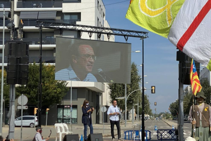 Borràs y Rull, ayer en el acto que tuvo lugar en Lleida ciudad, frente a la EOI. 