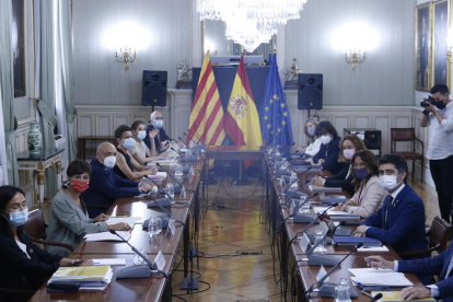 Representants del Govern espanyol i de la Generalitat a la comissió bilateral celebrada ahir a Madrid.