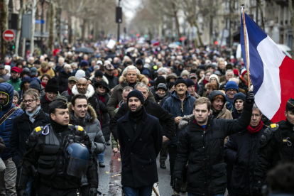 Imatge de la protesta dels ‘mocadors rojos’ a París.